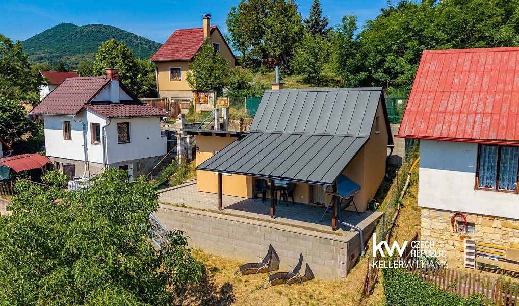 Prodej zahrady 640 m², Malé Žernoseky – náhled fotky 2