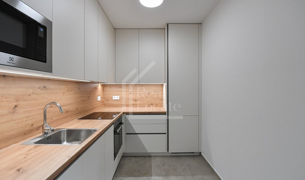 Prodej bytu 2+kk 60 m², Praha – náhled fotky 2