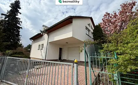 Prodej domu 220 m² s pozemkem 360 m², Staré zámky, Brno - Líšeň