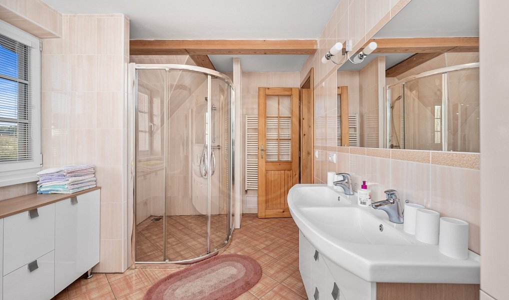 Prodej chaty/chalupy 230 m² s pozemkem 2 845 m², Horní Stropnice – náhled fotky 21