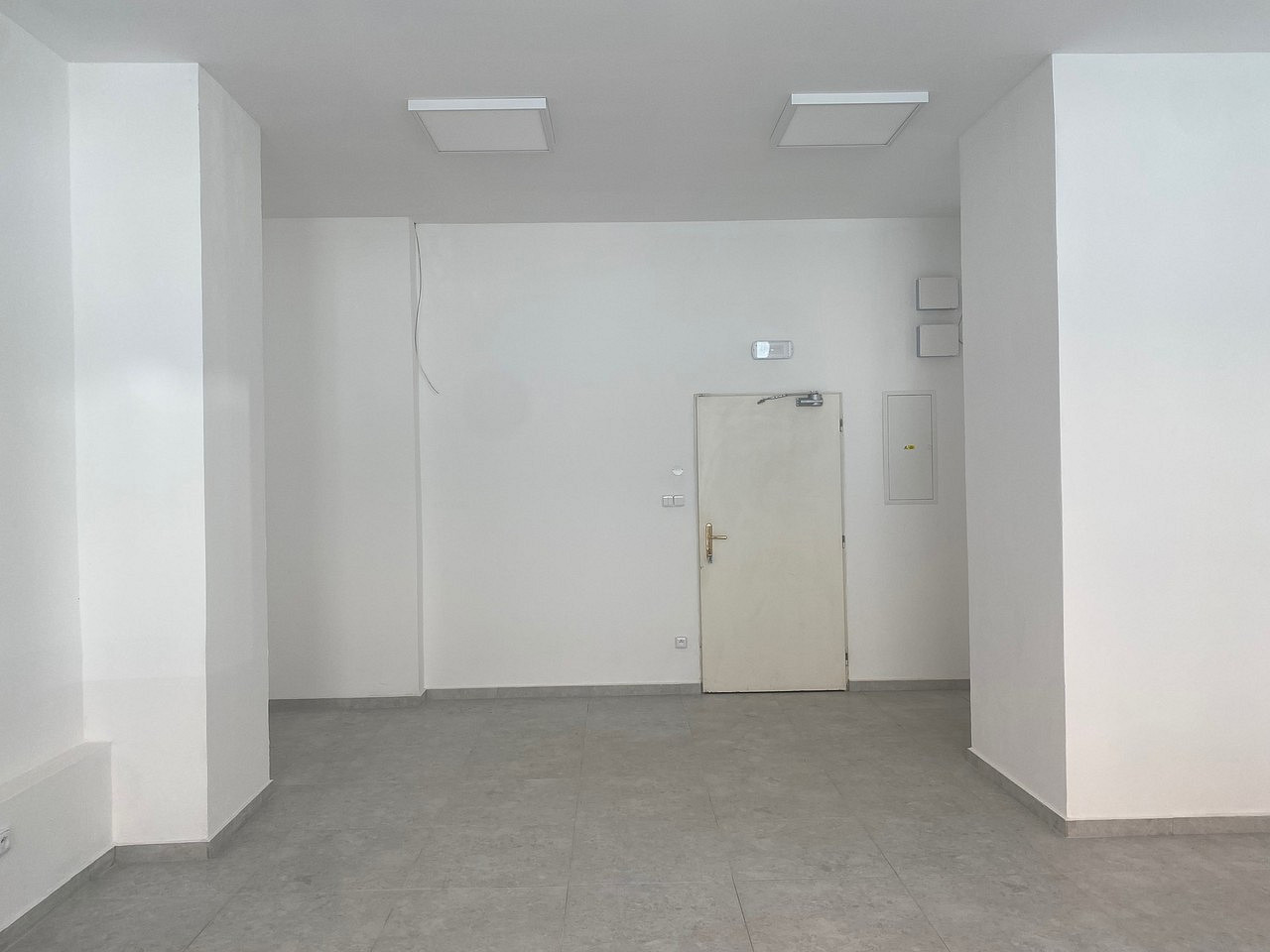 Pronájem obchodních prostor 32 m² – fotografie 4