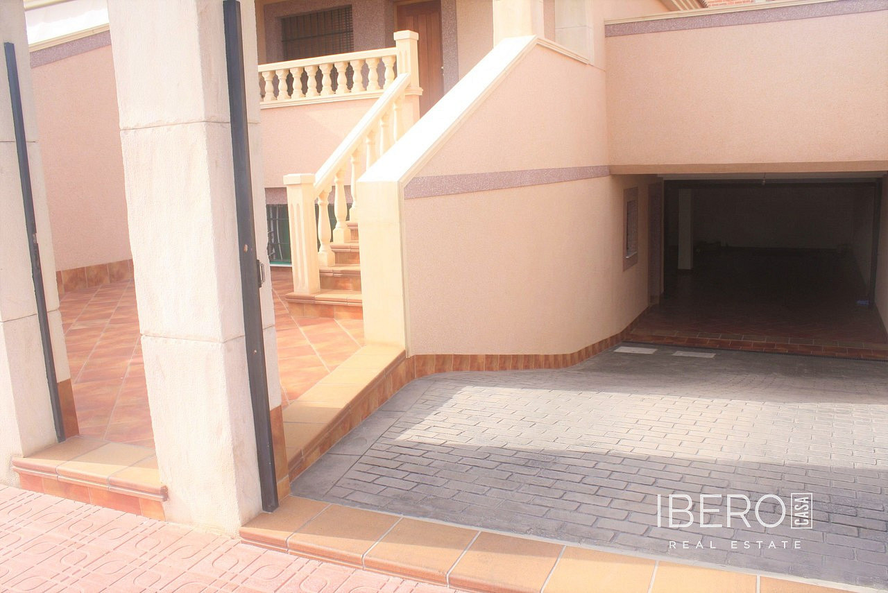 Casa 4+kk – Torrevieja, Urbanización Los Balcones - Vista 2