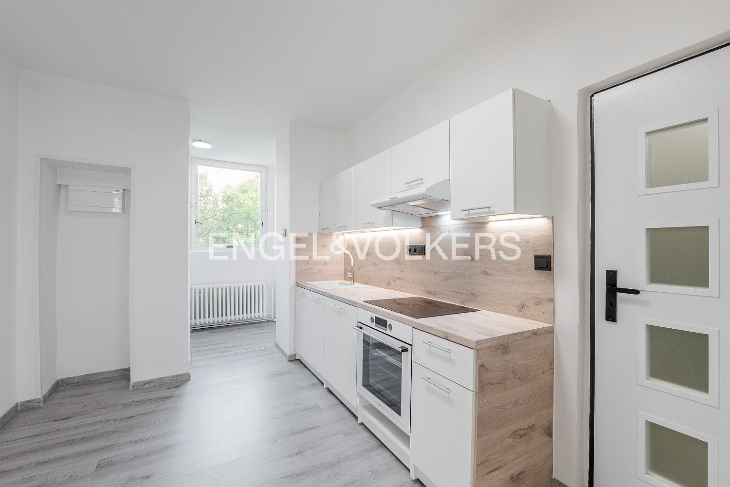 Pronájem bytu 4+1 103 m² – fotografie 2