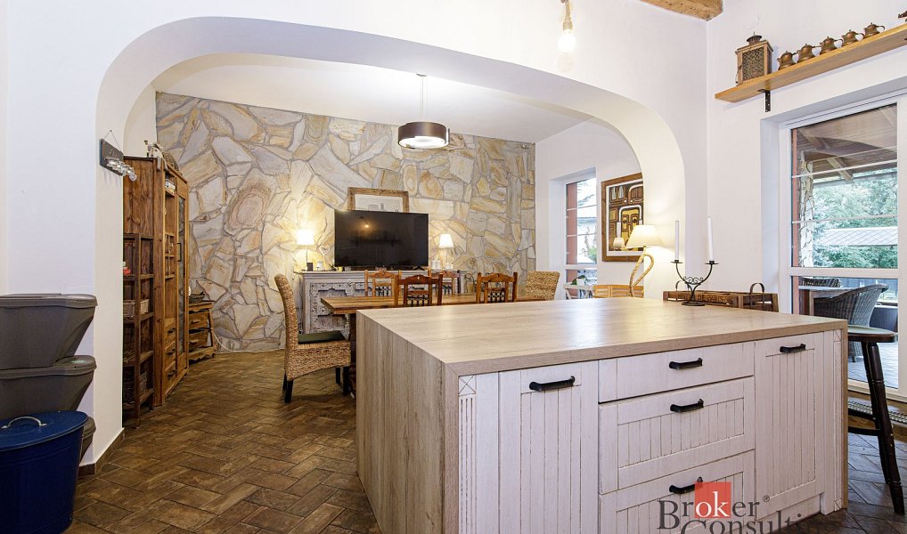 Pronájem domu 179 m² s pozemkem 1 214 m², Ostrava – náhled fotky 2
