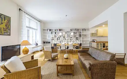 Prodej bytu 2+1 80 m², Vojtěšská, Praha 1 - Nové Město