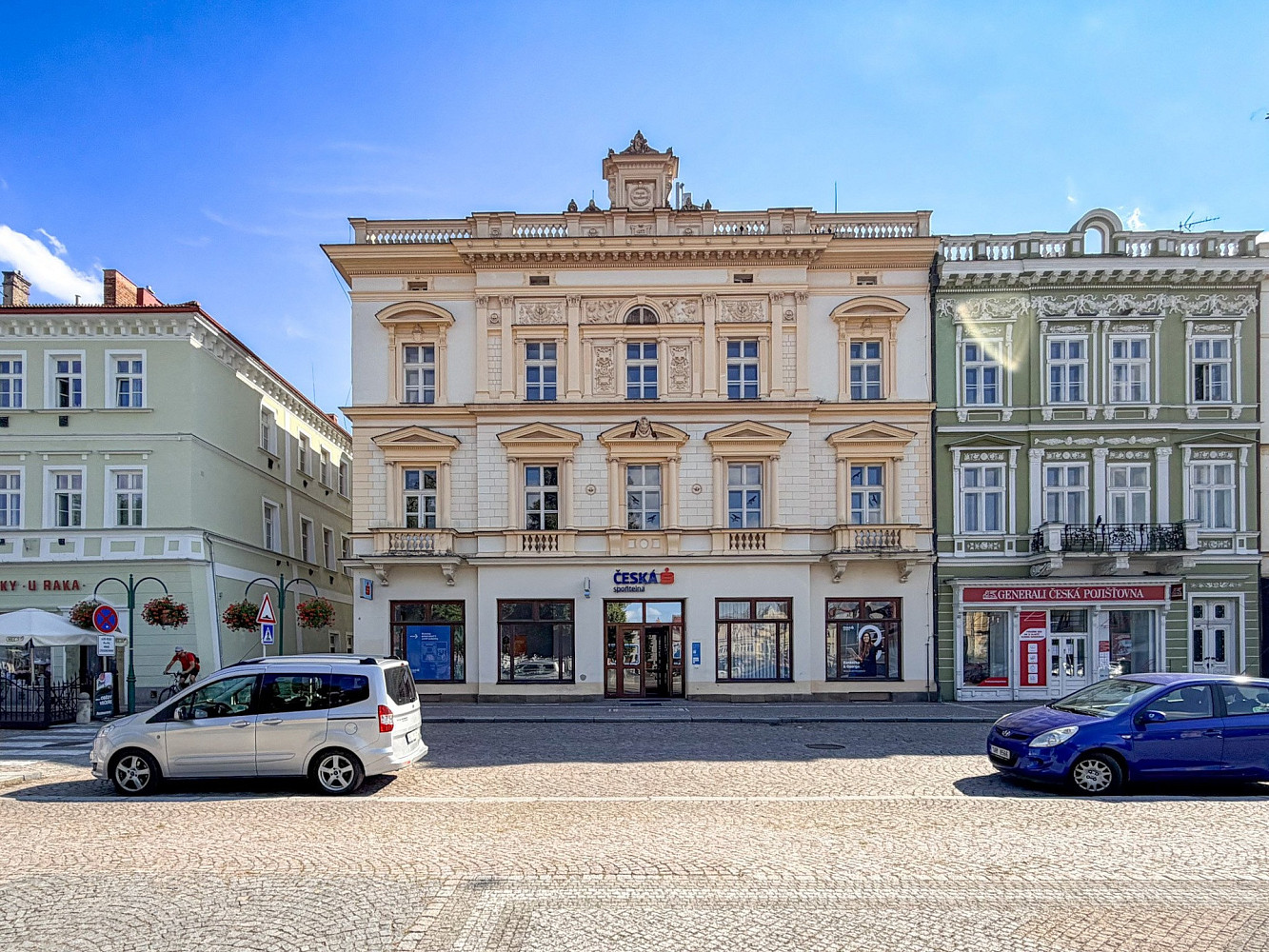 Prodej komerčního objektu (jiného typu) 1 650 m²