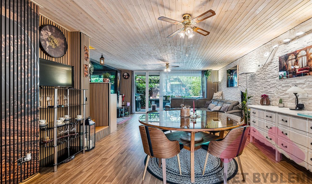 Prodej domu 160 m² s pozemkem 210 m², Nupaky – náhled fotky 10