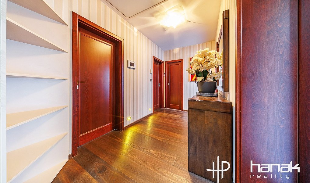 Prodej domu 262 m² s pozemkem 963 m², Olomouc – náhled fotky 20