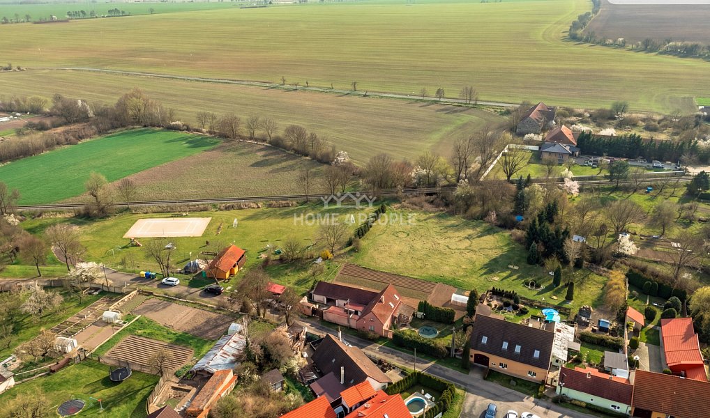 Prodej domu 133 m² s pozemkem 1 126 m², Zlonice – náhled fotky 28