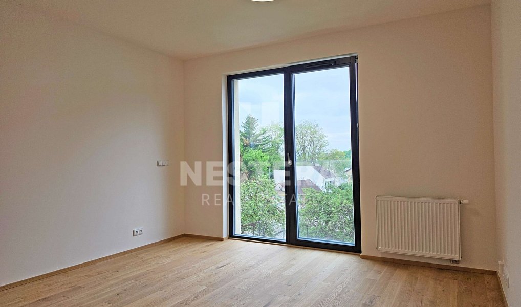 Pronájem bytu 1+kk 32 m², Praha – náhled fotky 4
