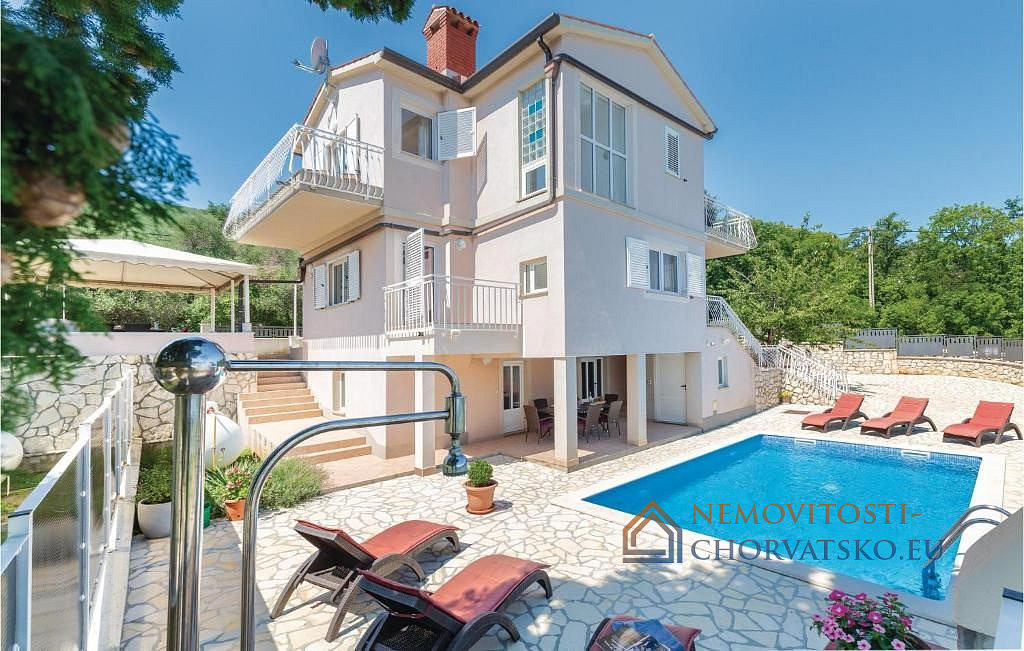 Prodej domu 181 m² s pozemkem 500 m² - Widok 5
