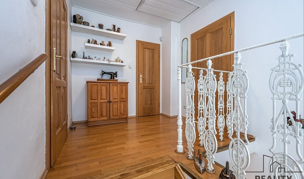 Prodej domu 182 m² s pozemkem 374 m², Praha – náhled fotky 12