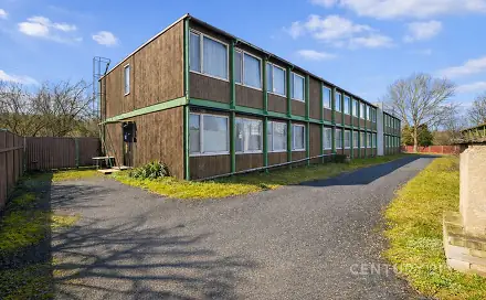 Prodej domu 1 048 m² s pozemkem 2 692 m², Přítluky, okres Břeclav