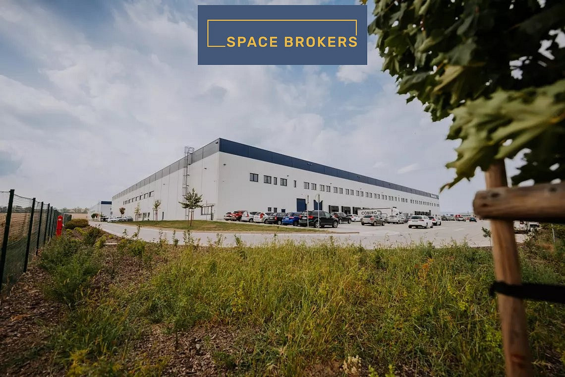Pronájem skladovacích prostor 4 032 m² – fotografie 2