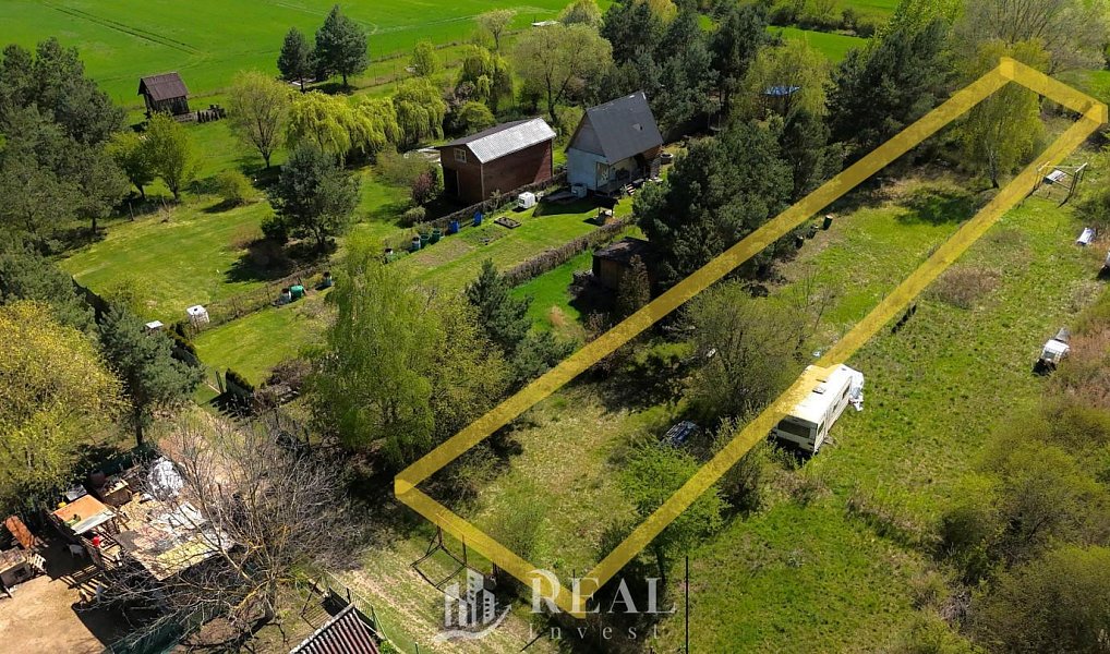 Prodej zahrady 976 m², Louny – náhled fotky 3
