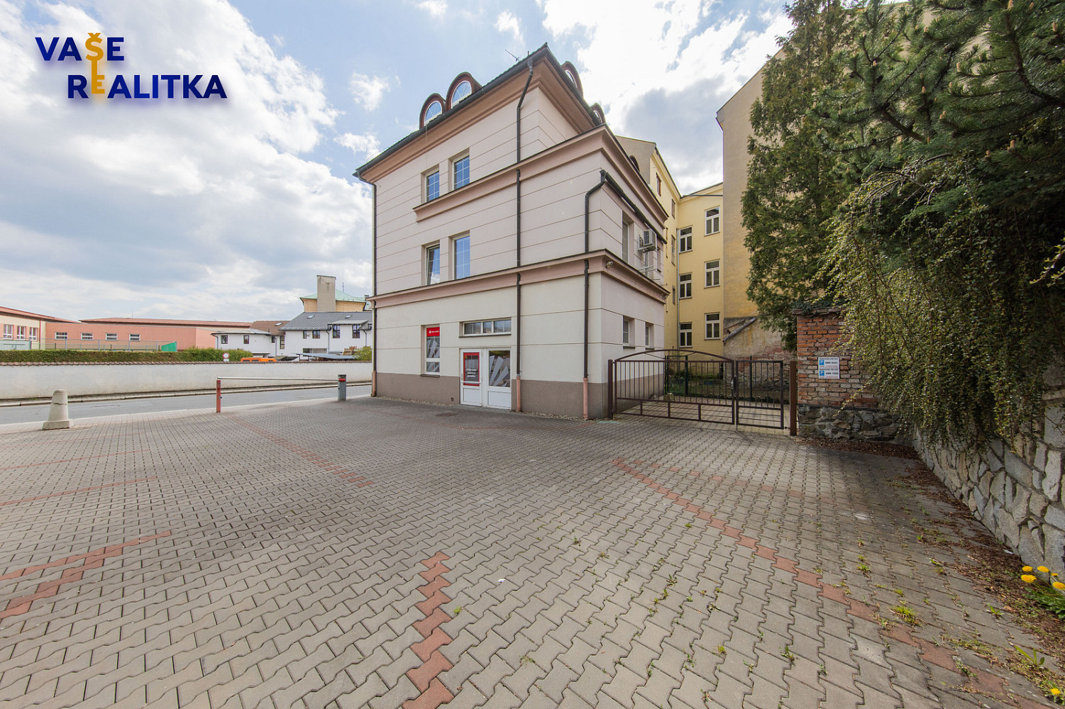 Prodej domu 347 m² s pozemkem 193 m² – pohled 4
