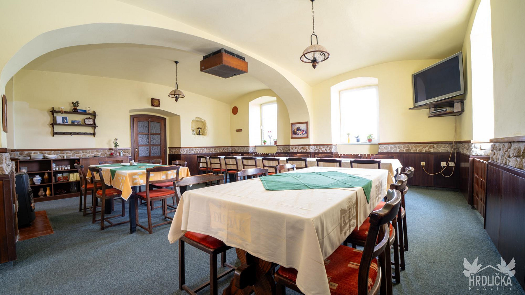 Prodej restaurace 340 m² – fotografie 2