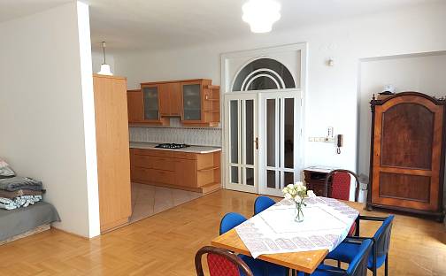 Pronájem bytu 2+kk 117 m²