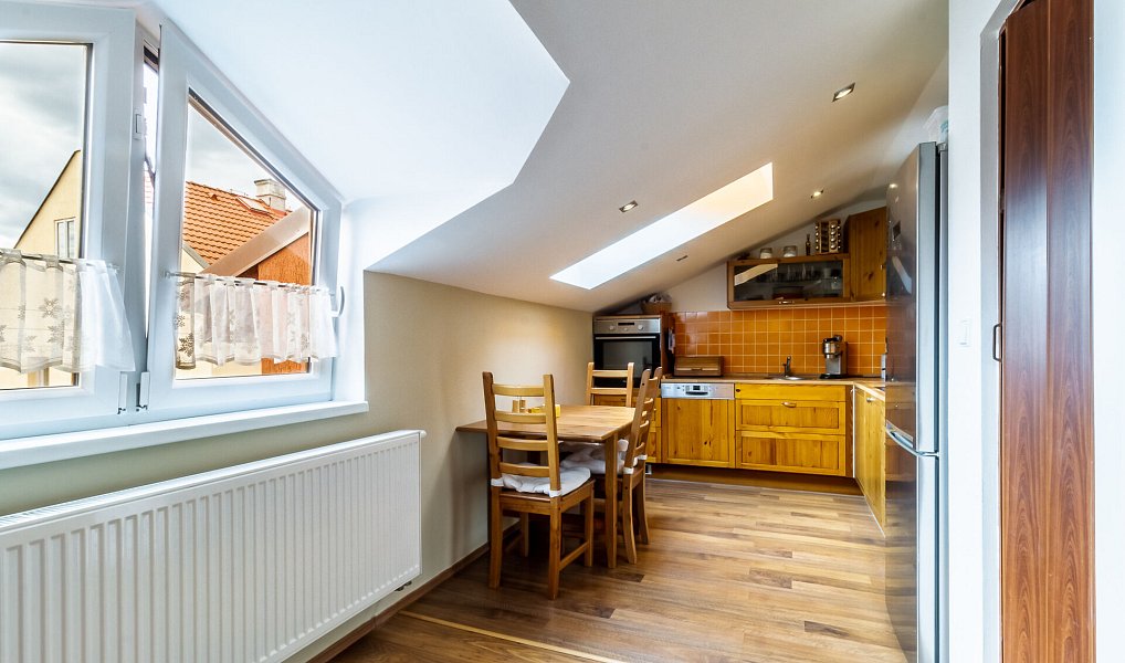 Prodej domu 225 m² s pozemkem 376 m², Kladno – náhled fotky 3
