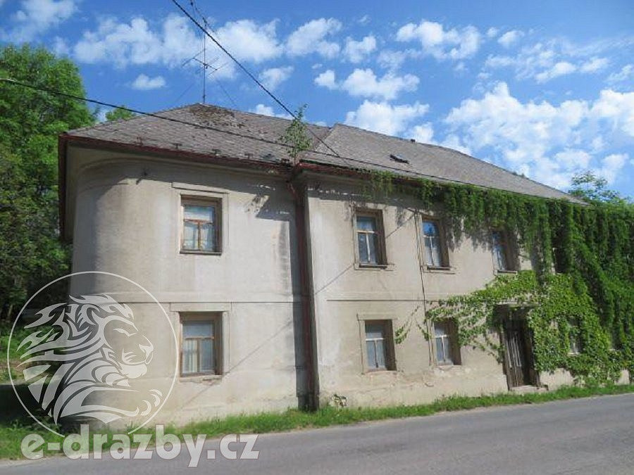 Dražba domu 247 m² s pozemkem 1 014 m²