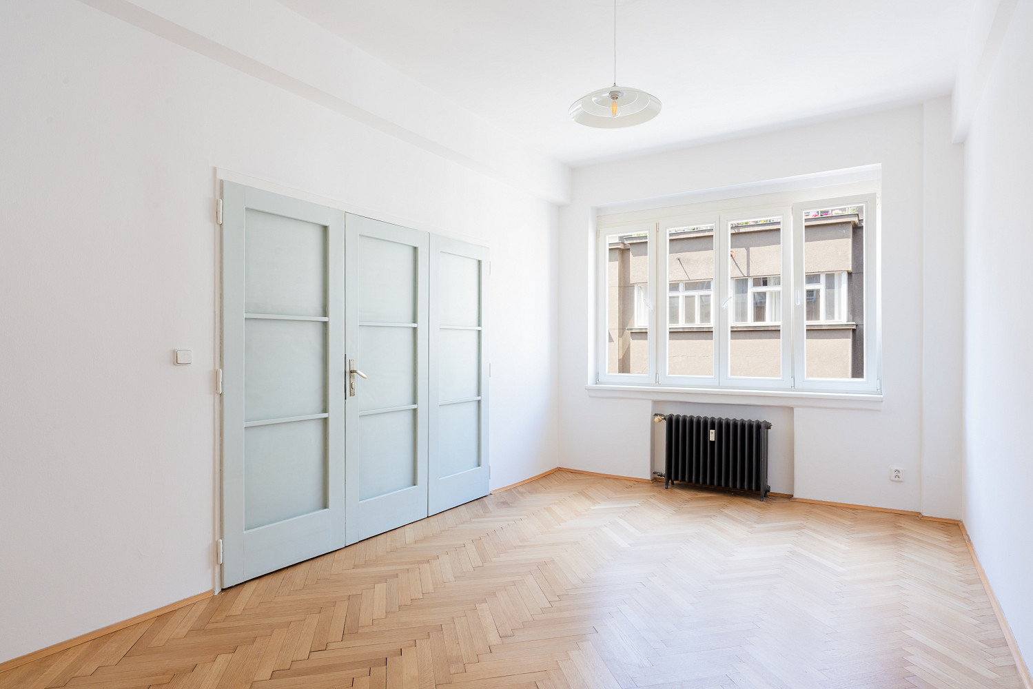 Pronájem bytu 4+kk 111 m² — photo 2
