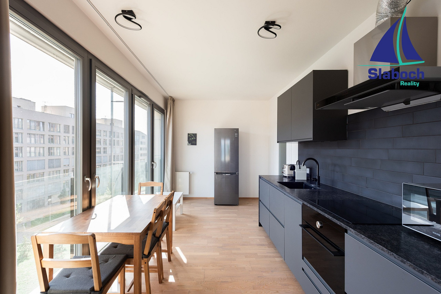 Pronájem bytu 1+kk 63 m² – fotografie 4