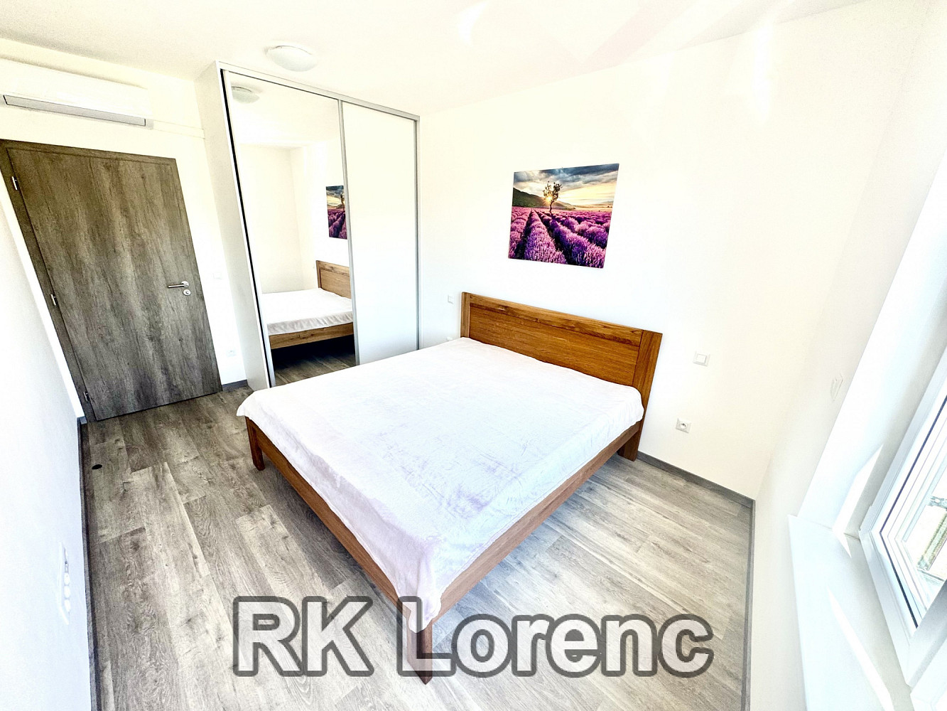 Prodej bytu 3+kk 79 m² – pohled 2