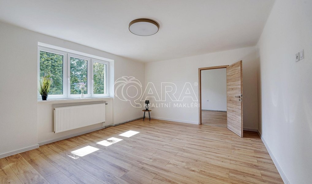 Prodej bytu 3+1 90 m², Vimperk – náhled fotky 2