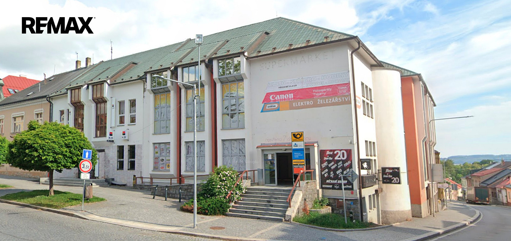 Pronájem obchodních prostor 107 m² – fotografie 3