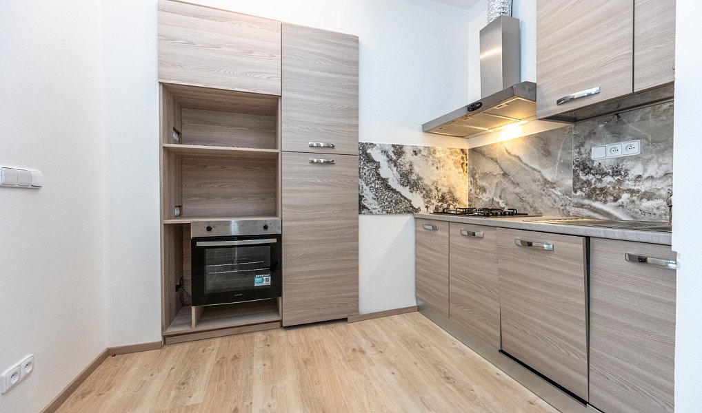Pronájem bytu 3+1 97 m², Praha – náhled fotky 9