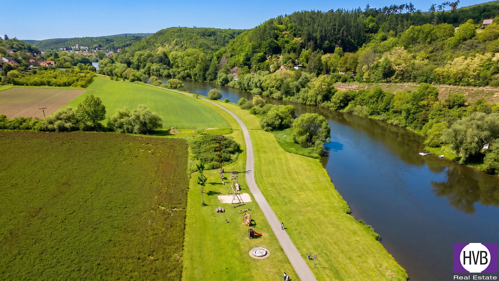 Prodej stavebního pozemku 1 046 m² – fotografie 5