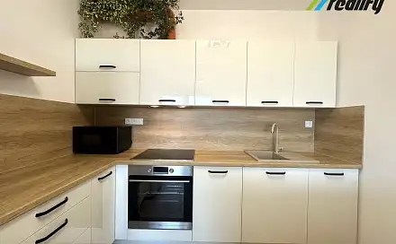 Pronájem bytu 2+kk 43 m²