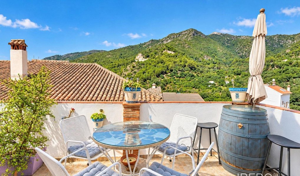 Prodej rodinného domu, 247 m², Ojén