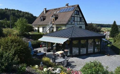 Prodej domu 2 136 m² s pozemkem 6 735 m², Neualbenreuth, Horní Falc, Německo