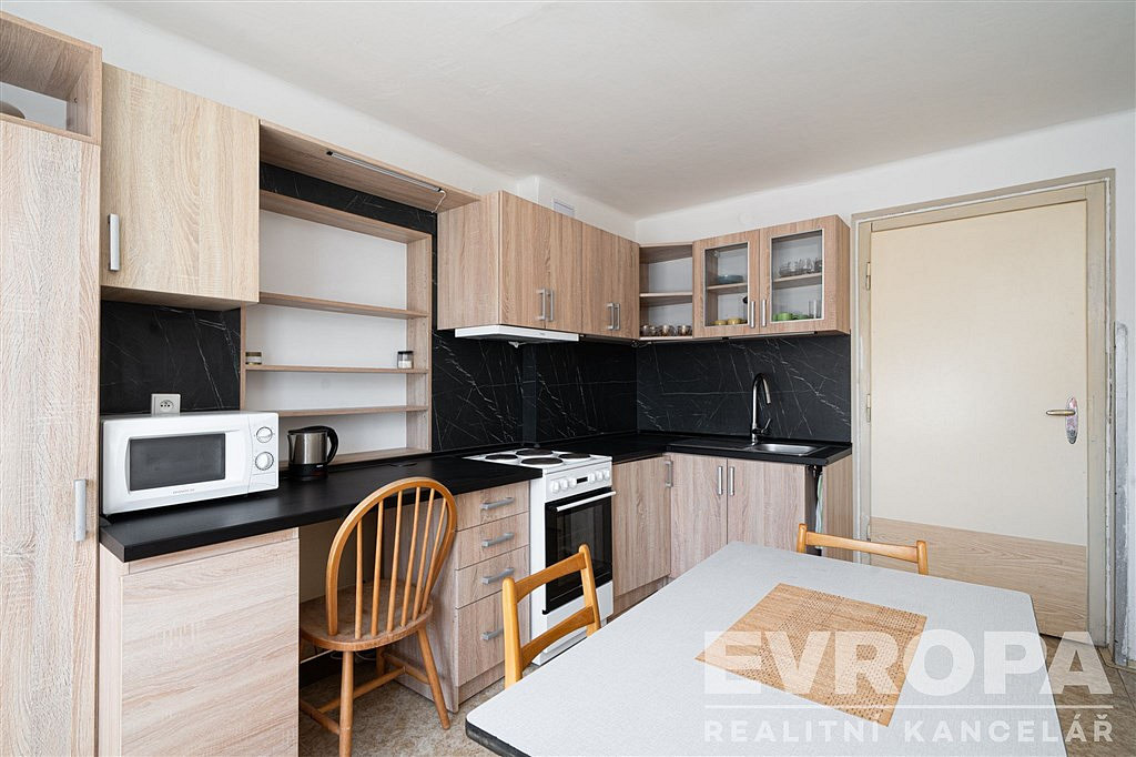 Prodej domu 186 m² s pozemkem 1 260 m² — photo 2