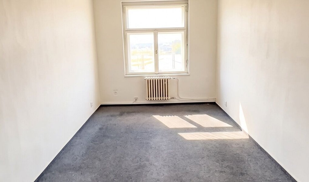 Pronájem kanceláře 18 m², Praha – fotka 1 z 3