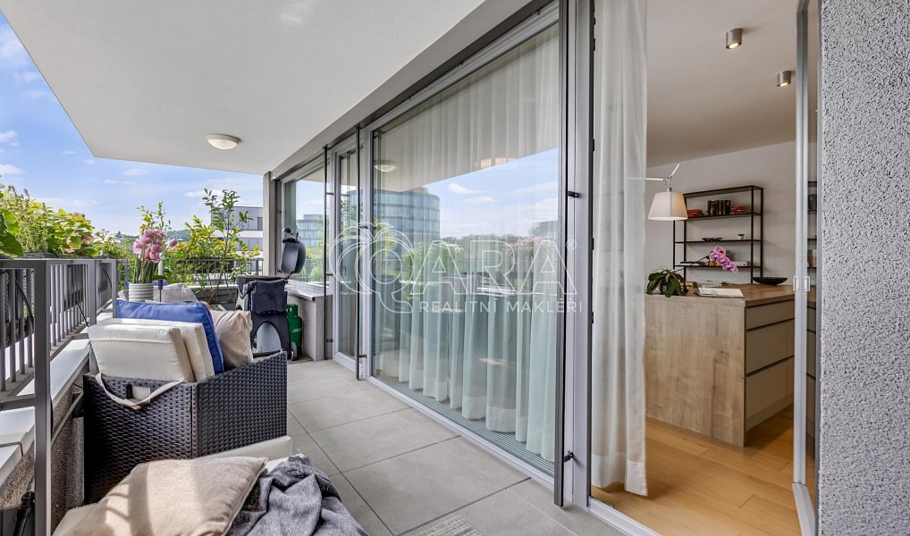 Prodej bytu 4+kk 139 m², Praha – náhled fotky 4