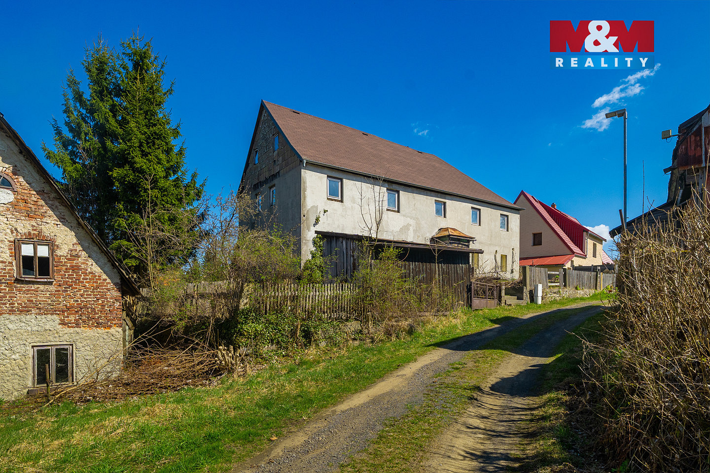 Prodej domu 180 m² s pozemkem 575 m²