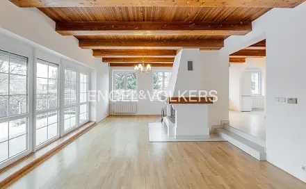 Pronájem domu 350 m² s pozemkem 761 m², Sadová, Průhonice, okres Praha-západ