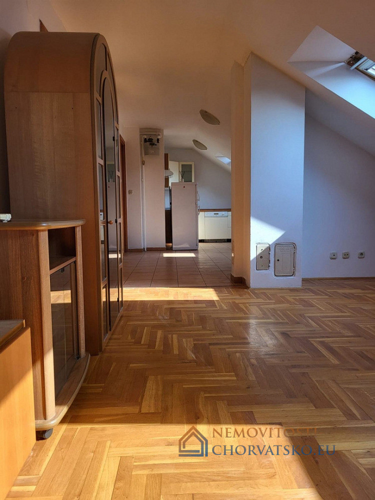 Prodej bytu 1+kk 54 m² - Widok 2