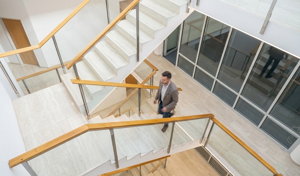 Pronájem kanceláře 1 290 m², Praha – náhled fotky 11