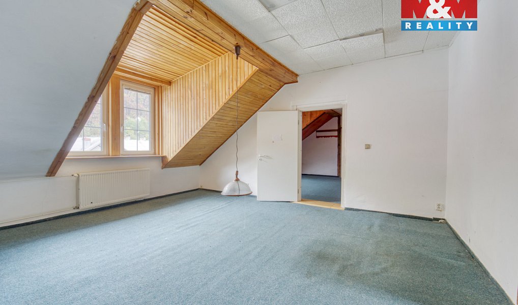 Prodej domu 800 m² s pozemkem 662 m², Oloví – náhled fotky 18