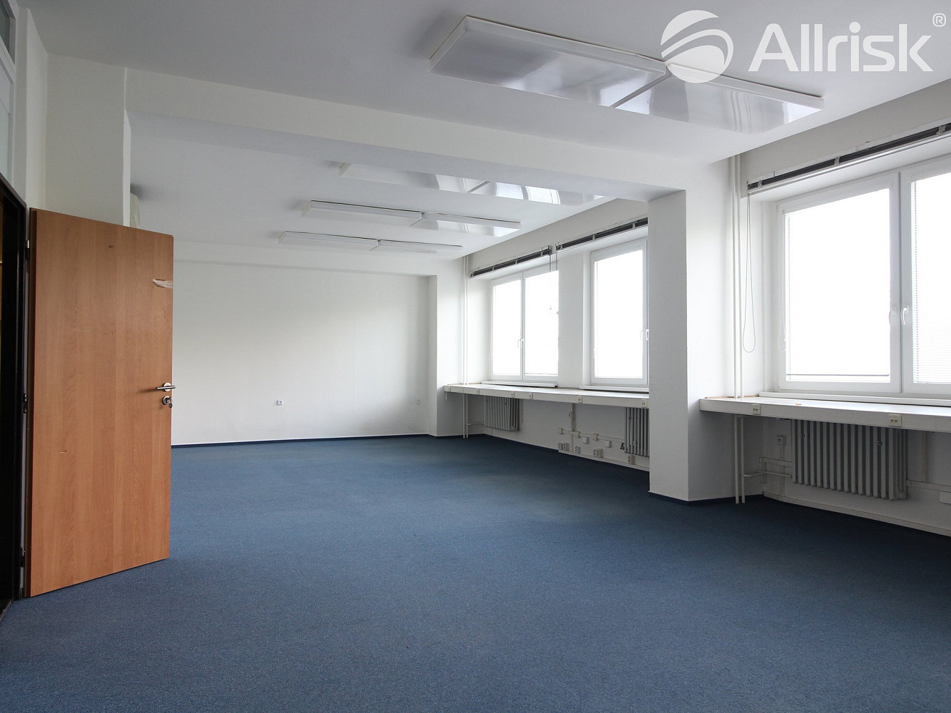 Pronájem kanceláře 127 m² – fotografie 3