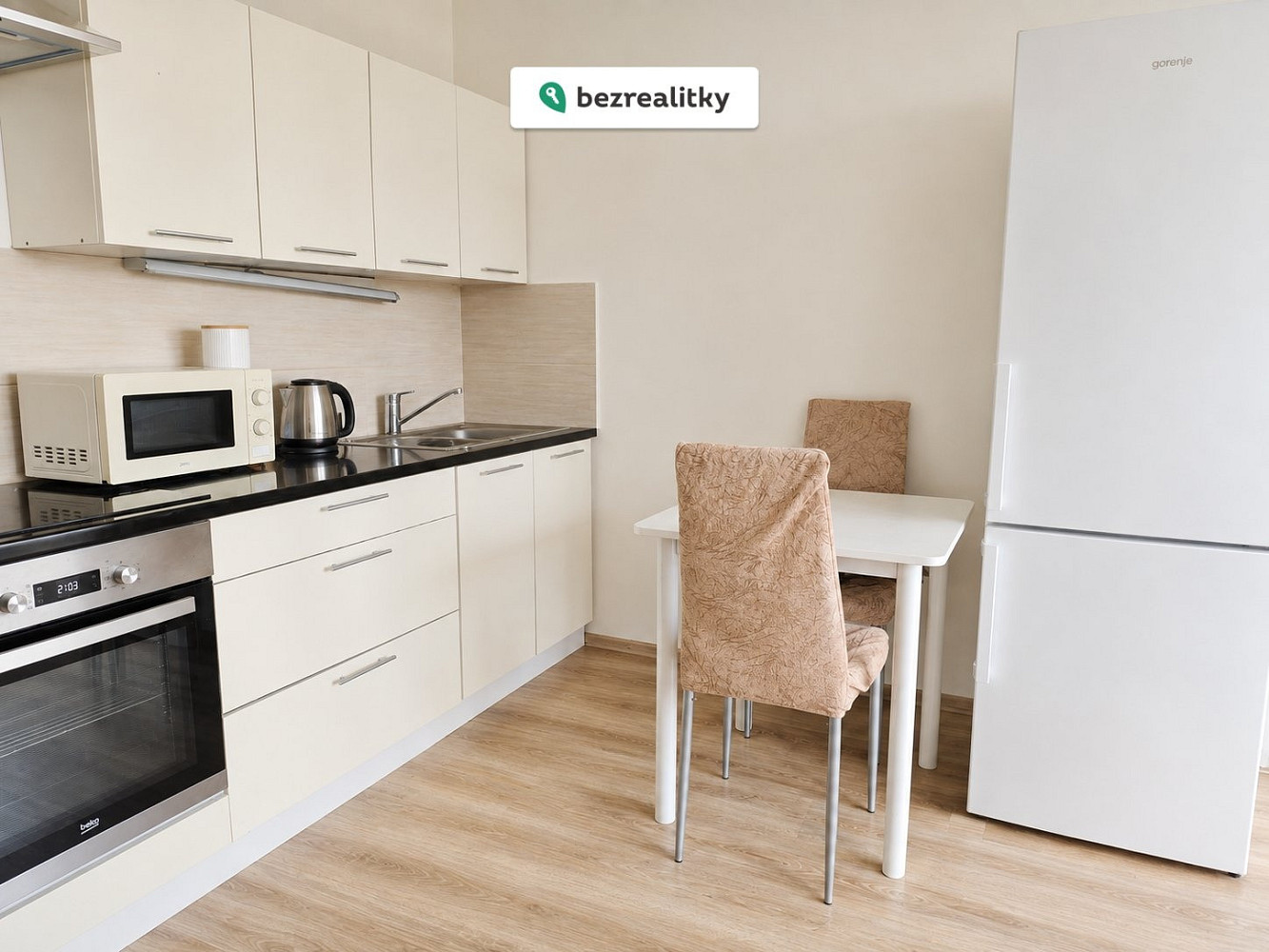Prodej bytu 1+kk 27 m² – fotografie 2