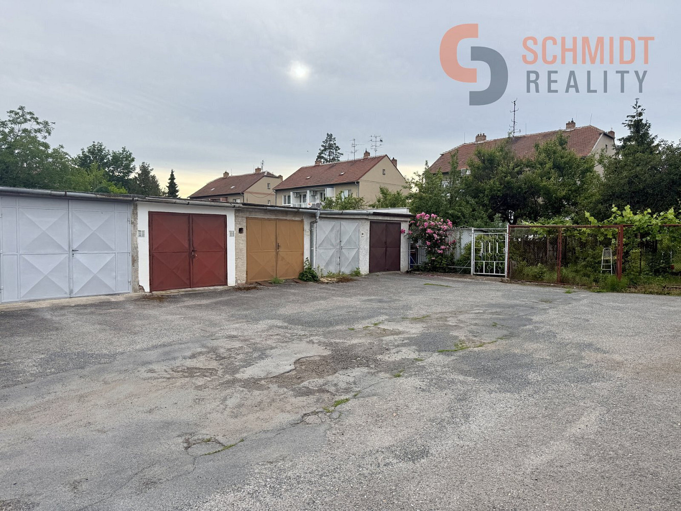 Prodej zděné garáže v žádané lokalitě — photo 2