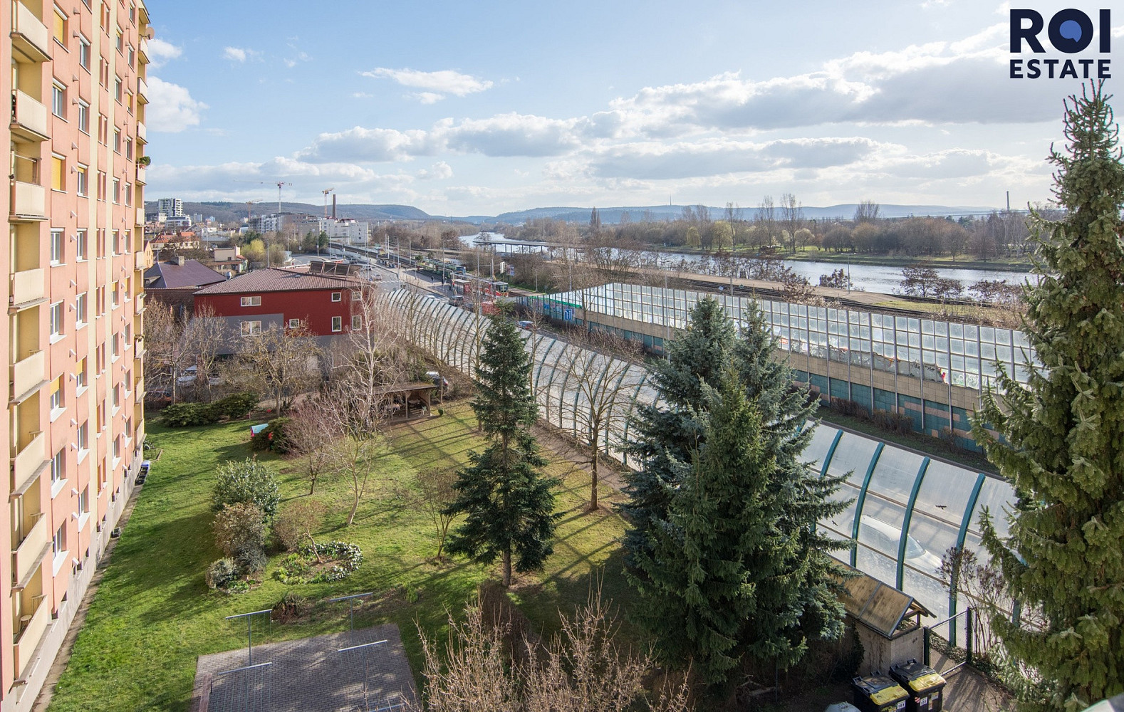 Pronájem bytu 2+kk 52 m² – fotografie 3