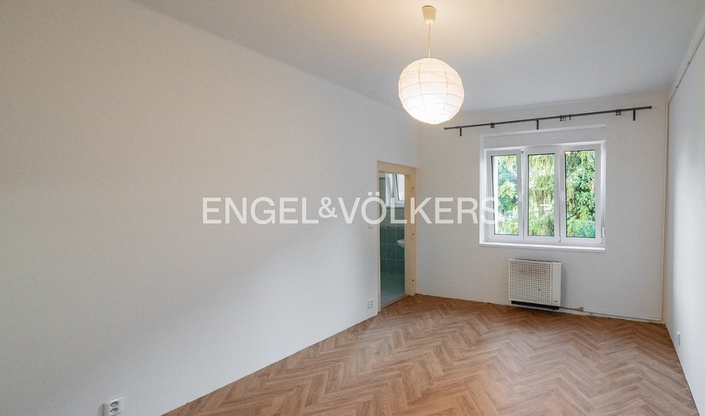 Pronájem bytu 1+kk 27 m², Praha – náhled fotky 2