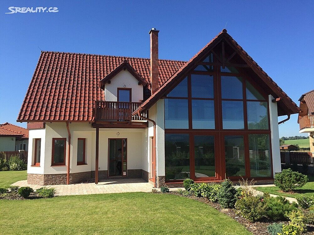 Prodej domu 229 m² s pozemkem 1 110 m² — photo 2