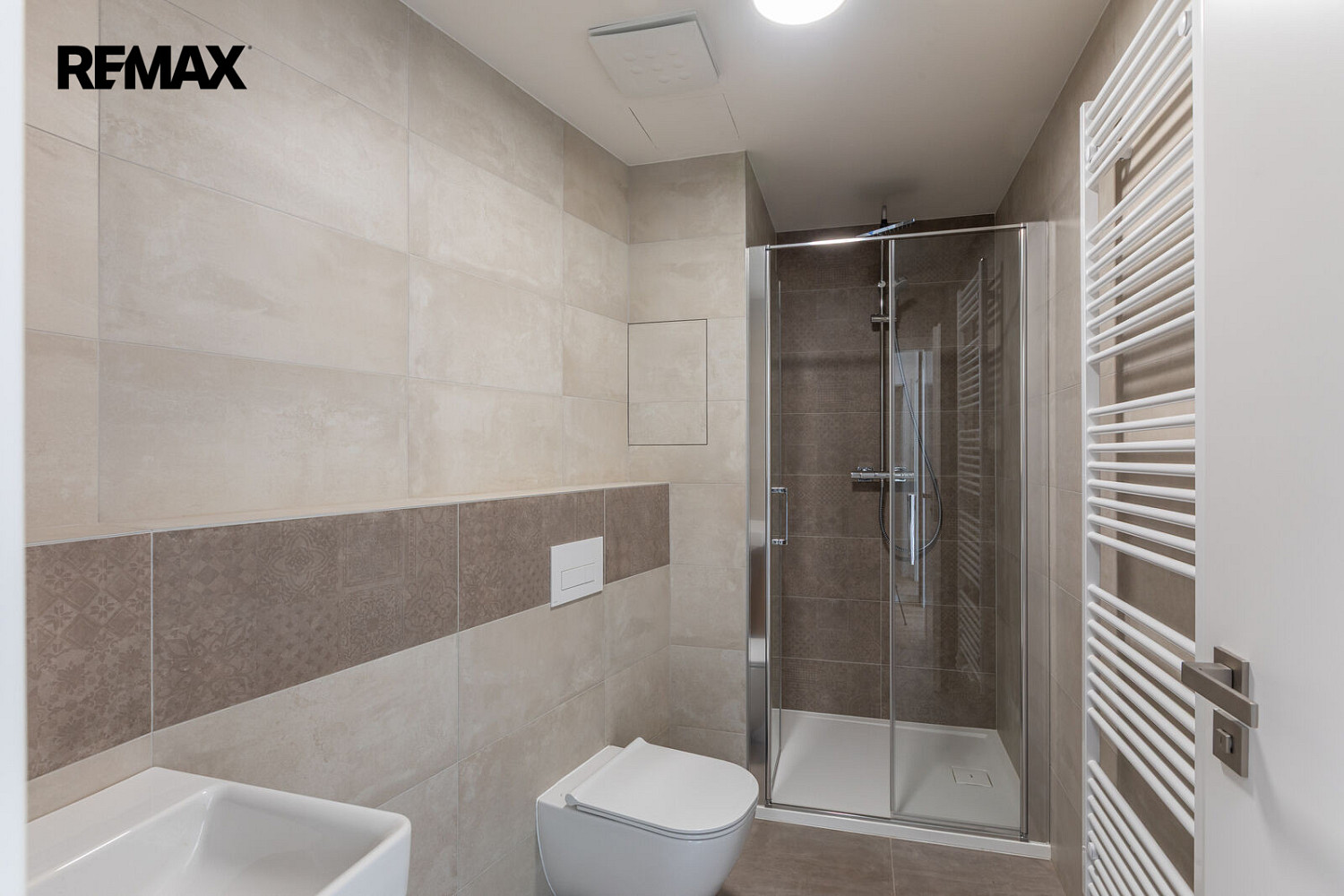 Pronájem bytu 1+kk 29 m² – fotografie 5