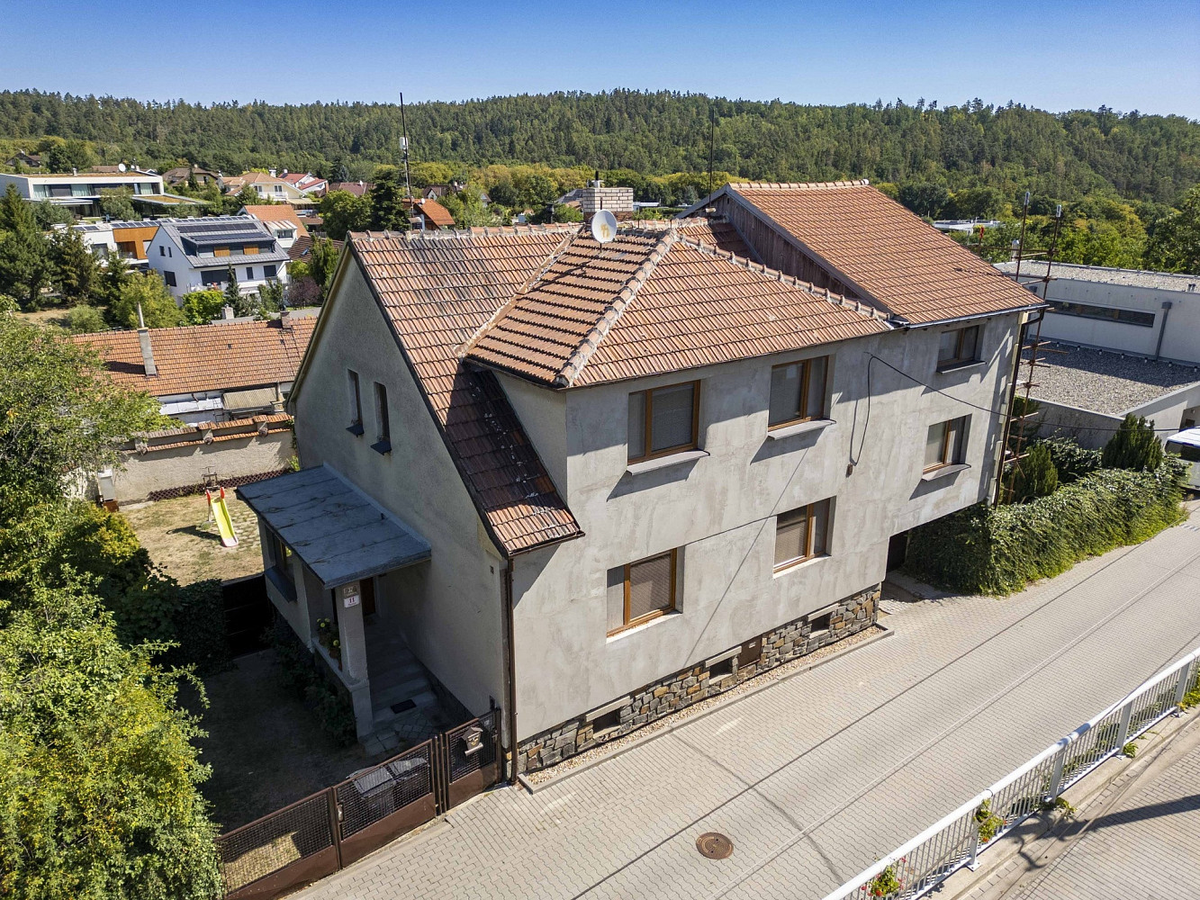 Prodej domu 272 m² s pozemkem 700 m² – fotografie 3
